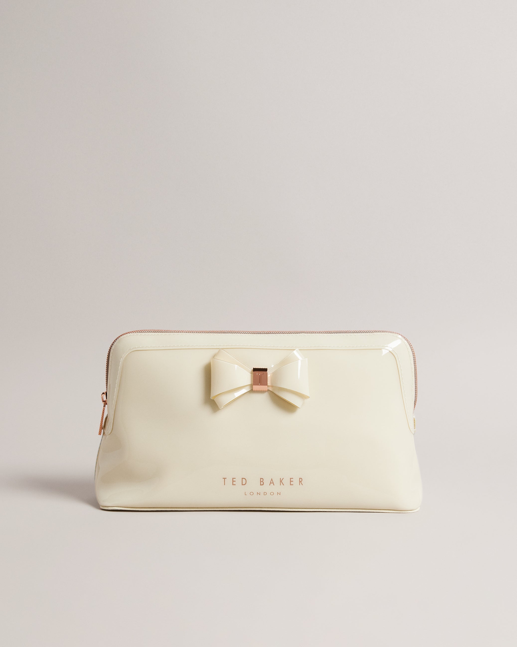 Women's Outlet – Ted Baker, United States